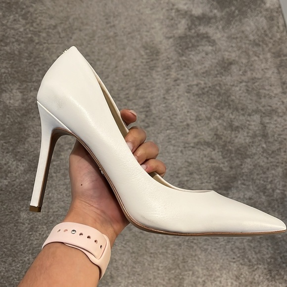 Sam Edelman Hazel Pump. Bright White Leather. Tried On. - Picture 4 of 11